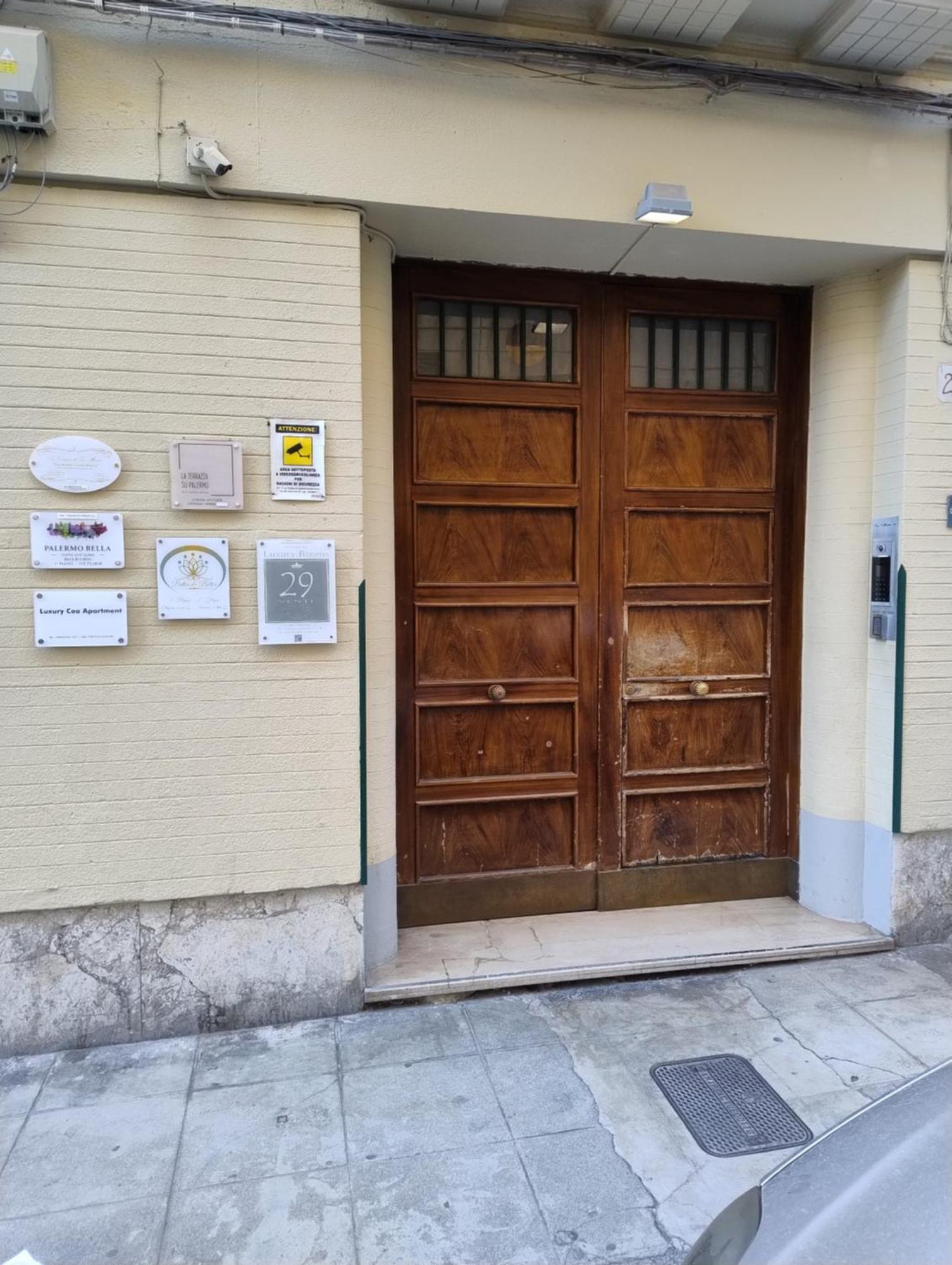 Le Camere Di Via Meccio Палермо Екстериор снимка
